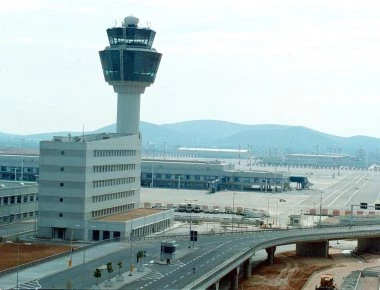 Παρ’ ολίγον συμπλοκές στο «Ελ. Βενιζέλος» μεταξύ οπαδών Ολυμπιακού, ΠΑΟΚ και Άγιαξ